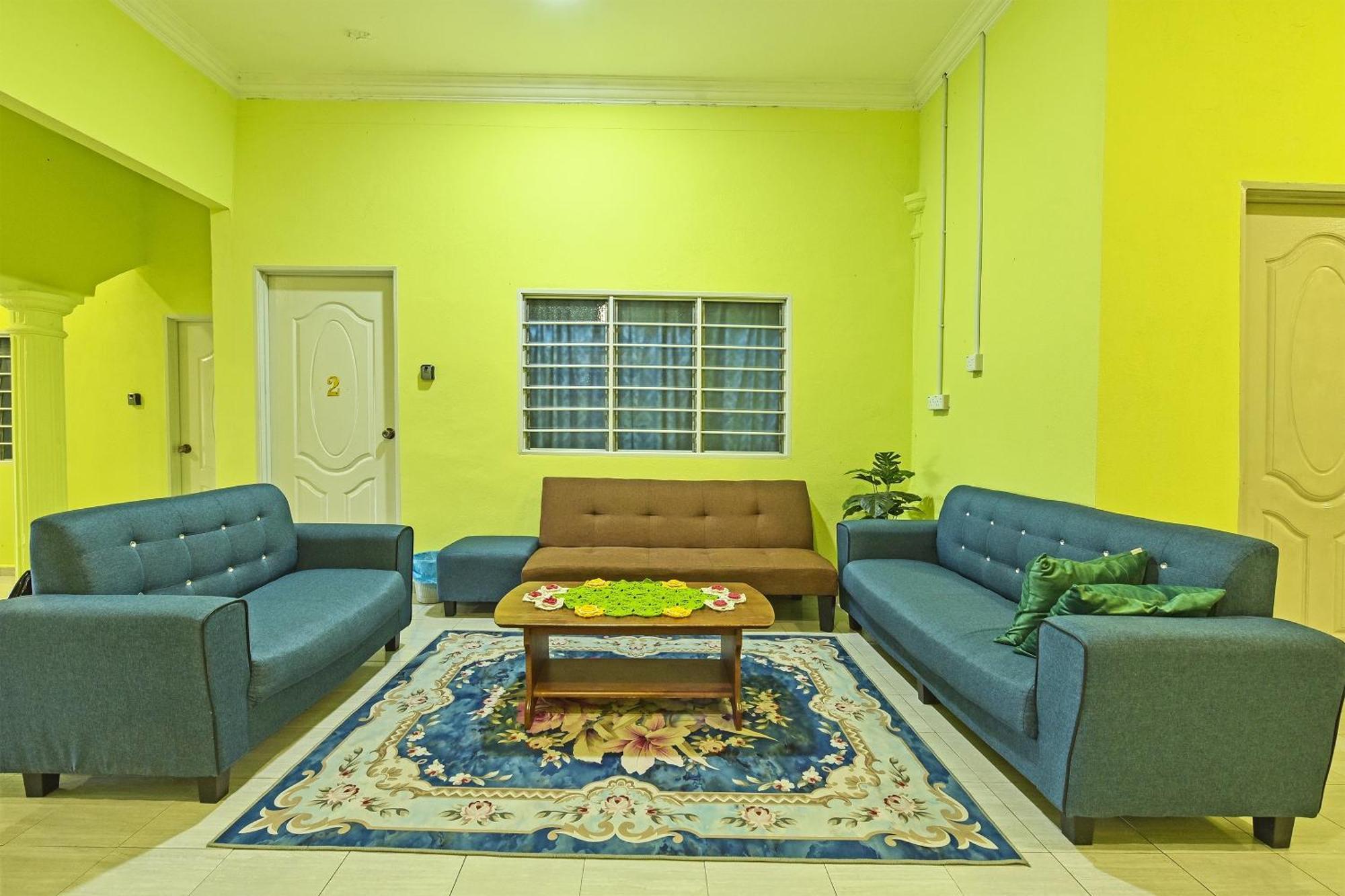 Oyo 90551 Zn Mix Homestay & Roomstay Kampung Raja Exterior photo