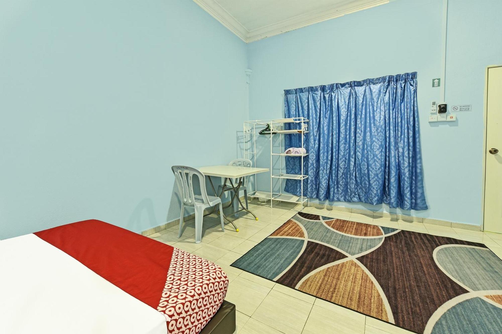 Oyo 90551 Zn Mix Homestay & Roomstay Kampung Raja Exterior photo