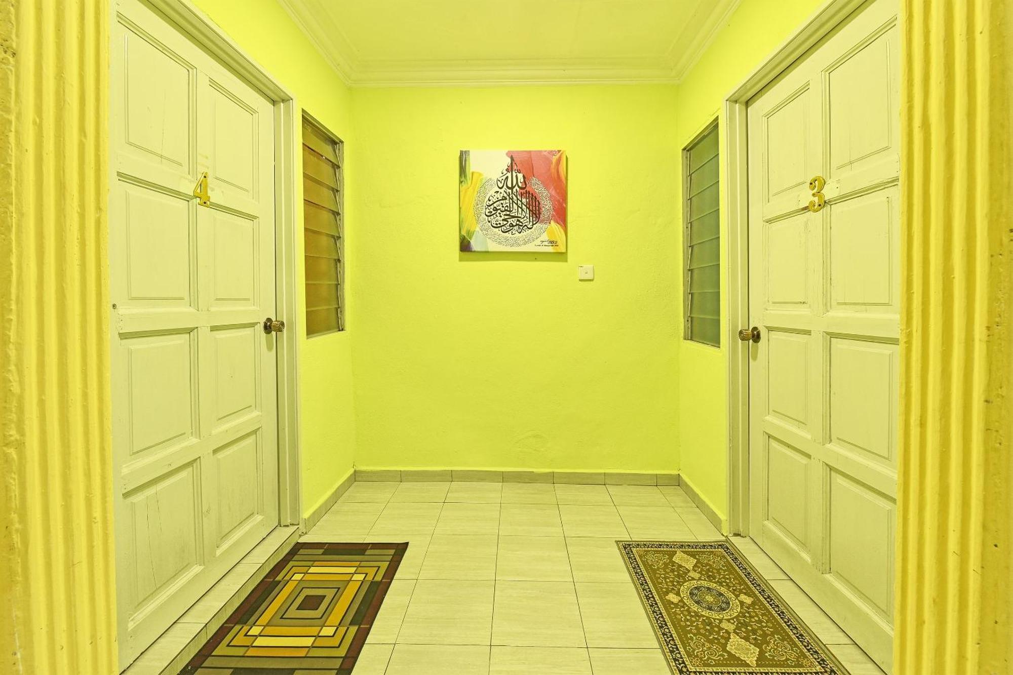 Oyo 90551 Zn Mix Homestay & Roomstay Kampung Raja Exterior photo